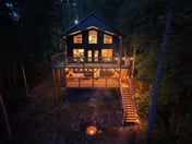 Chasin Turkeys | RRG| Lakefront Retreat w/ Hot Tub & Arcade Game