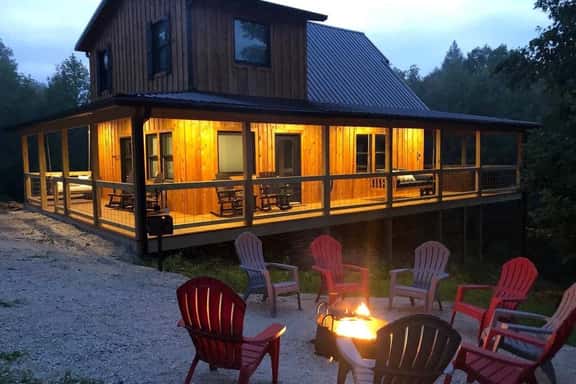 Luxury 5 Cabins in Red River Gorge Hot Tubs, Wi-Fi - Image 1