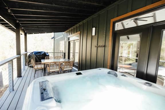 Cedar Ridge Red River Gorge HotTub WiFi